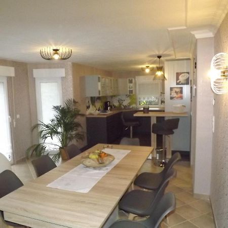 Grosszuegige Ferienwohnung Am Waldesrand Im Seenland Lauta Extérieur photo