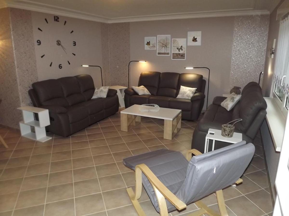 Grosszuegige Ferienwohnung Am Waldesrand Im Seenland Lauta Extérieur photo