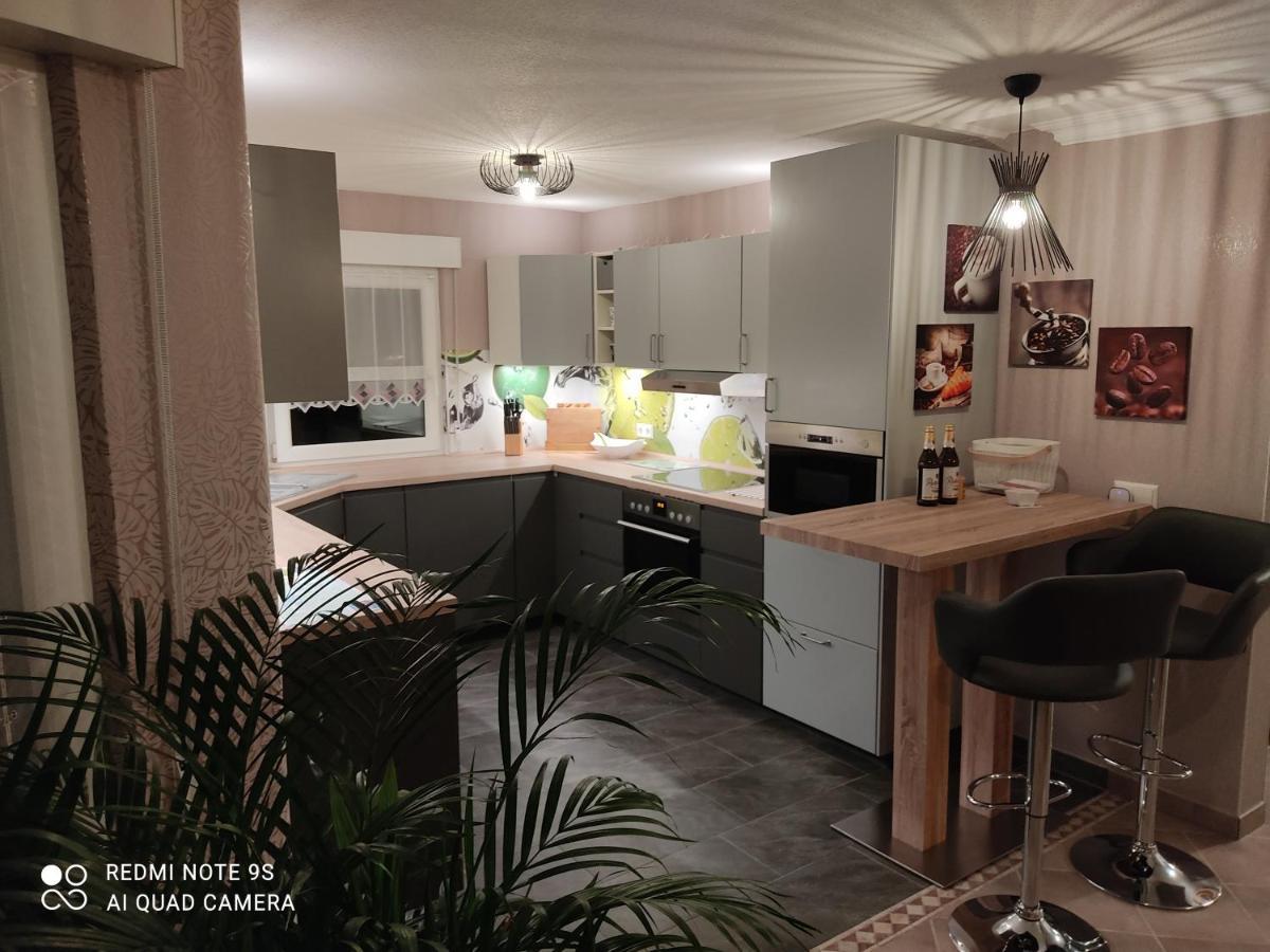 Grosszuegige Ferienwohnung Am Waldesrand Im Seenland Lauta Extérieur photo