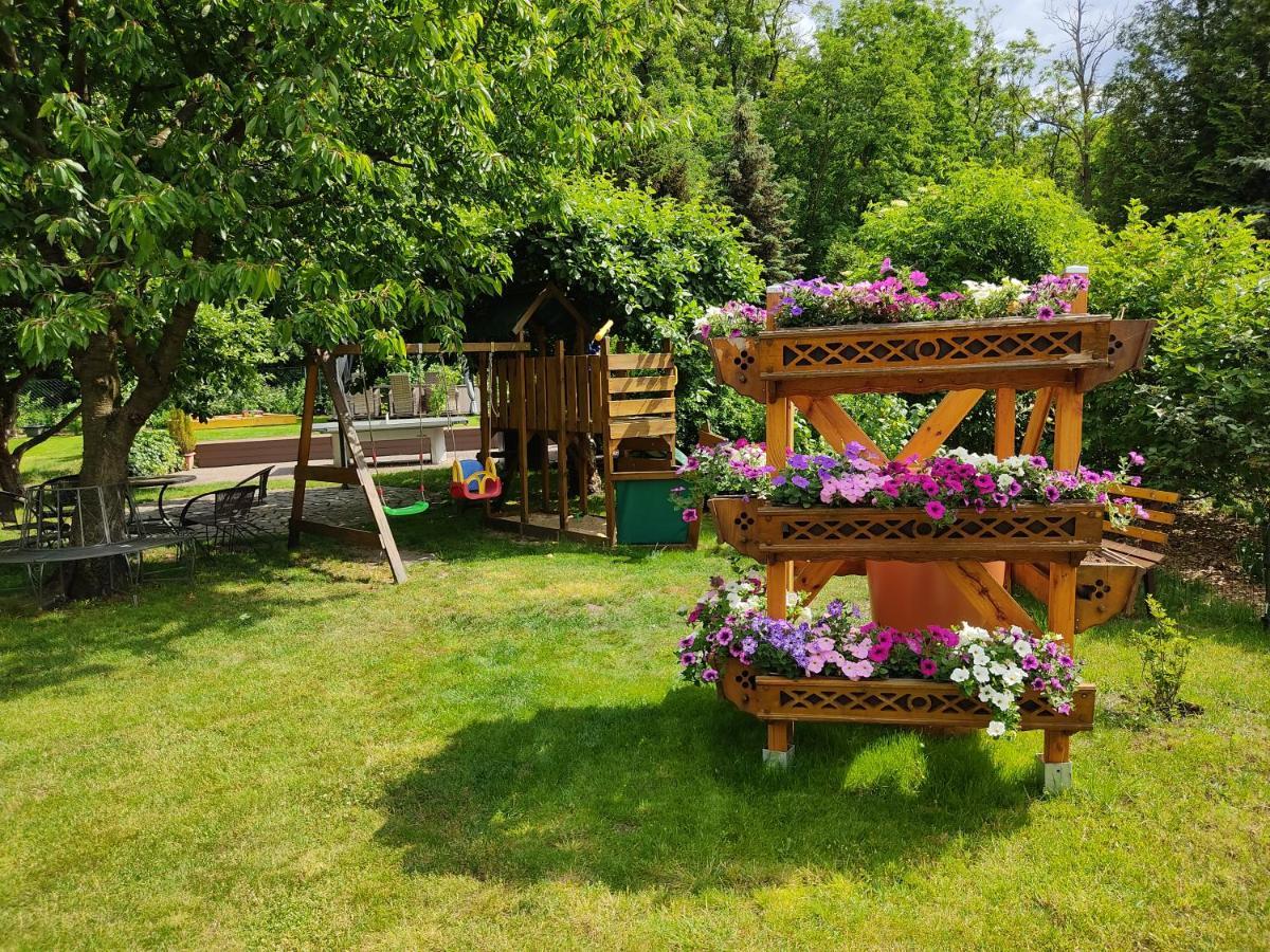 Grosszuegige Ferienwohnung Am Waldesrand Im Seenland Lauta Extérieur photo