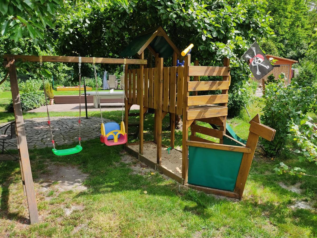 Grosszuegige Ferienwohnung Am Waldesrand Im Seenland Lauta Extérieur photo